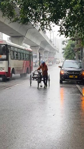 Helping Others is Real Happiness 😊❤️🫶🫂 . . . . . . #viralreels #help #rain #poor #poorpeople #reels #instagram #instagood #serveneedy | Serve Needy