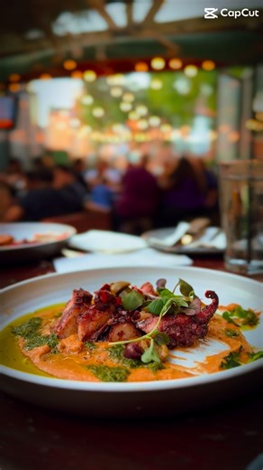 Frontier Chicago on Instagram: "Plan your next gathering at Frontier in West Town! With James Beard Award Winning Menu from @chefjup #chicagorestaurants #chicagofoodanddrink #holidaycatering #chicagodining #chicagofoodie"