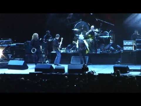 Led Zeppelin - In My Time of Dying Live at the O2 Arena Reunion Concert (HQ)