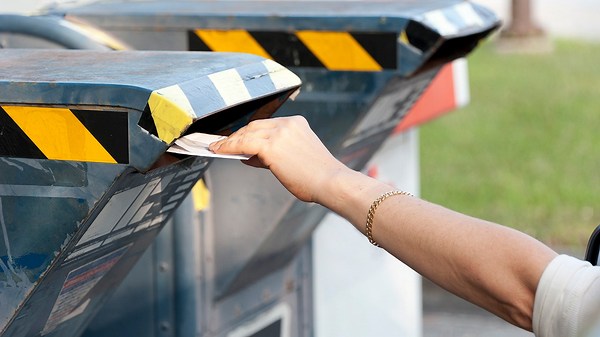 Greg Gutfeld: We can't afford the US Postal Service