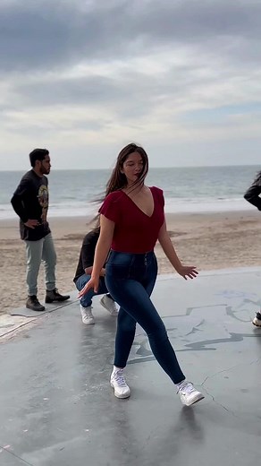 #bachata #bachatadance #bachatatiktok #bachatadancing #bachataenpareja #bachatatutorial #clavaditoabrahammateoychannel