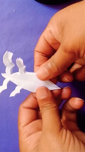 Easy paper snowflake making tutorial #diy #artandcraft #paper #craft