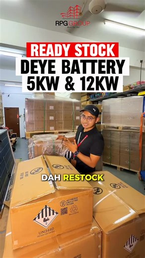🔋 Stock Bateri Solar DEYE DAH RESTOCK! Hari ni En Rahman unboxing Bateri Solar DEYE 5kW & 12kW dan explain features penting yang buatkan bateri ni jadi pilihan ramai pengguna solar. ✅ Kapasiti tahan lama ✅ Sistem lebih stabil ✅ Sesuai untuk rumah & komersial ✅ Jenama dipercayai global 👉 Yang paling penting: Di RPG, kami tak kahwinkan bateri & inverter berlainan jenama. Kalau bateri DEYE, inverter pun DEYE. Kenapa? Sebab kami nak jaga waranti 10 TAHUN untuk client. Tak pening kepala bila claim,