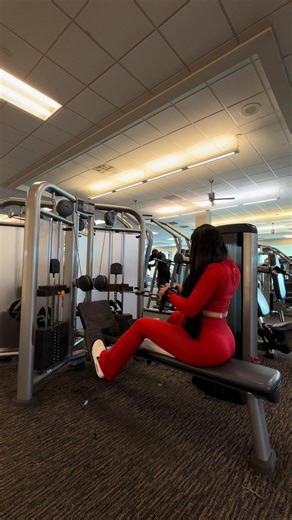 Effective Back Workout Tips for Gym Moms