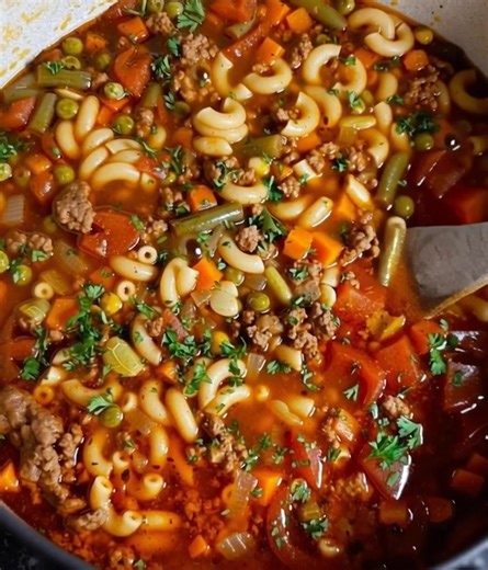 “Made this on a whim and WOW — I caught myself sneaking spoonful straight from the pot!” Full recipe 👇💬 | My Grandma’s Recipes