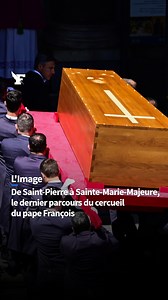 45K views · 888 reactions | Le cercueil du pape François a fait une procession d’une trentaine de minutes de la basilique Saint-Pierre à celle de Sainte-Marie-Majeure, ce samedi lors des obsèques du Saint-Père. 150.000 personnes ont salué le cortège dans les rues de Rome. Voici les images à retenir. | Le Figaro | Facebook