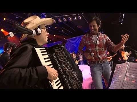 Guilherme & Santiago Apenas Bons Amigos [DVD Tudo Tem Um Porquê] (Clipe Oficial)