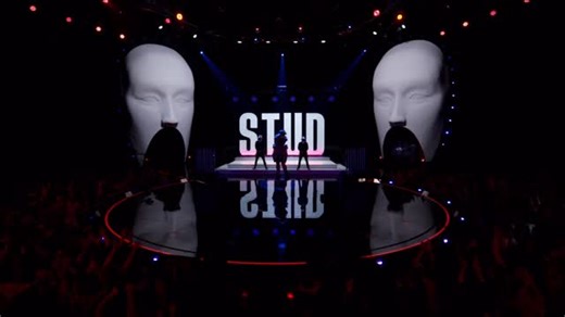 Who remembers when Method Man pulled up to The Masked Singer as Stud Muffin and performed “Poison” 🤔🔥 The costume was doing overtime but the voice said “Yup that’s Meth” IMMEDIATELY 😭☠️ If you watched that and didn’t clock it, your hip hop card might be on probation till further notice 😂 Comment your thoughts below ⬇️⬇️⬇️ #MaskedSinger #MethodMan #Poison #WuTang #TVMoments StudMuffin | Bell Biv DeVoe