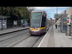 Nine Piece Lightrail in Dublin, Ireland!! (The longest modular tram?) Greenline Luas Tram.