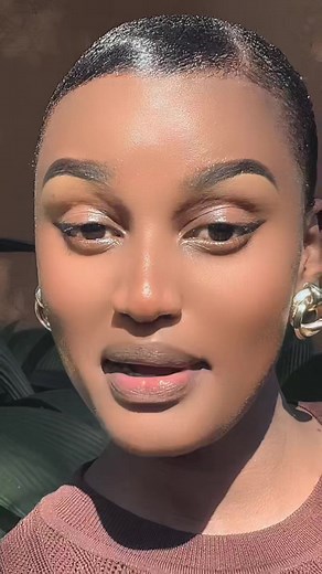 Lydia Jazmine's Captivating Song Performance