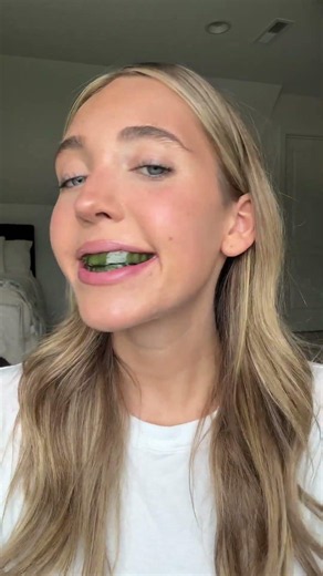 this is the best teeth whitener i’ve ever used! #fyp #teethwhitening #whiteteeth #beautyhacks
