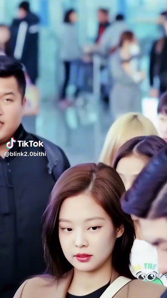 Exploring the Old Area with BLACKPINK Fans