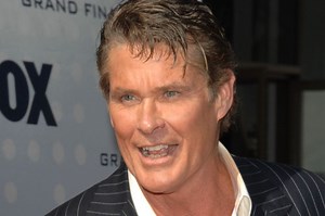 David Hasselhoff reunites with Baywatch co-stars for 70th birthday party