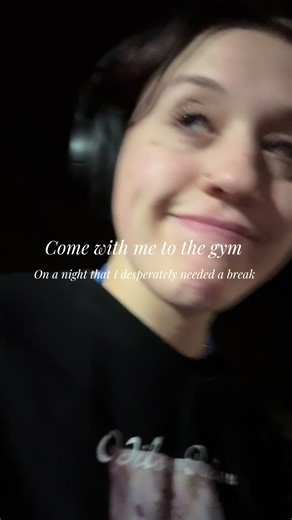 She’s a gym girly #stayathomemum #2under3mom #gymmoms #workout #mumbreak