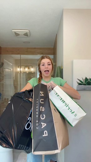 HUGE HAUL! #FlexEveryAngle #foryou #foryoupage #fyp #fypage #haul #mall #clothes #shopping #viral #blowup #fypシ #outfits #grwm #money #bighaul