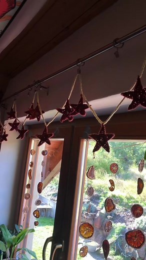 DIY Crochet Star Garland Tutorial for Autumn Decor