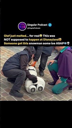 Olaf literally MELTED at Disneyland 😭 #disneypark #viral