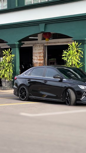 Proton S70 Flagship X Quartz Black: Explore the Modified Executive Model