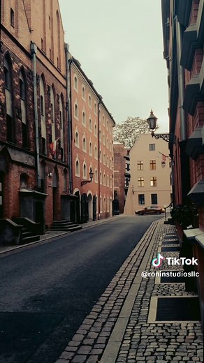 Exploring the Medieval Charm of Toruń, Poland