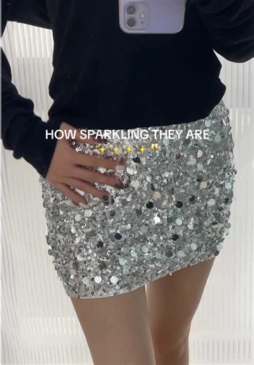 ✨🎀these sequins mini skirt just perfect for holiday parties!!!🎈 #miniskirt #itgirl #nightout #partydress