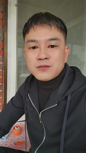 Леонид: Ведущий из Кореи в Москве