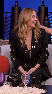 4M views · 10K reactions | ¡Quisieran!  Las Netas quieren besar a #AndreaLegarreta pero ¡ELLA NO SE DEJA! #NetasDivinas #Unicable | Unicable | Facebook