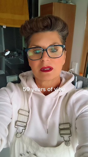 Just have fun guys #over50’sfun #olderwoman #maturewonan #olderladiesarebeauties