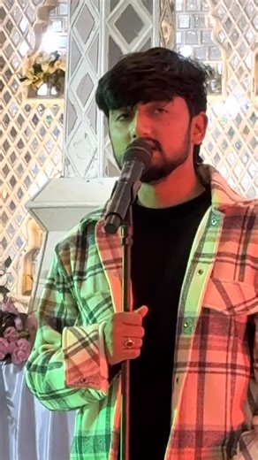 Prashant Kalhans on Instagram: "Tum hi ho LIVE from @letsdinerestaurant 🫀 . . . (Tum hi ho Live , singers , viral video ) #viralreels #bollywoodsongs #explorepage #livesinging #indiansingers"