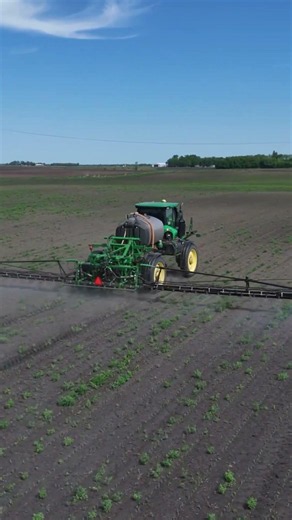 Spraying on corn ground that was in alfalfa last year. 🌽