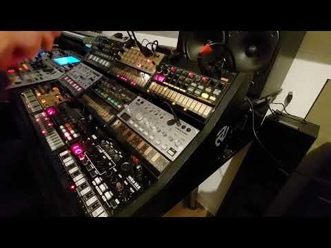 Hardware Techno Improvisation — MC-909 Meets Volca Machines