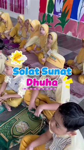 🕌 Activity title: Sunat Dhuha Prayer Our little caliphs are able to read surah Al-Fatihah, short surah and be able to correct their movements during prayers. They also selawat and dhikr together. Alhamdulillah, well done children. May our children grew up to be a better muslim. 🤲🏻🤍 #dhuha #prayer #LittleCaliphs #kelantan #littlecaliphpanji #Kindergarten