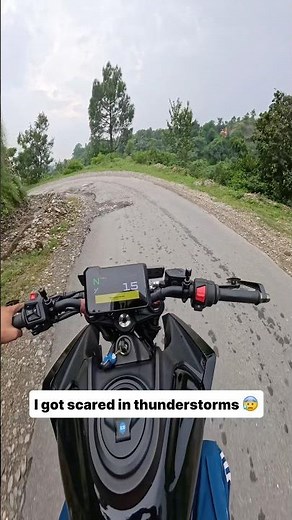 I got scared in thunderstorms 😰