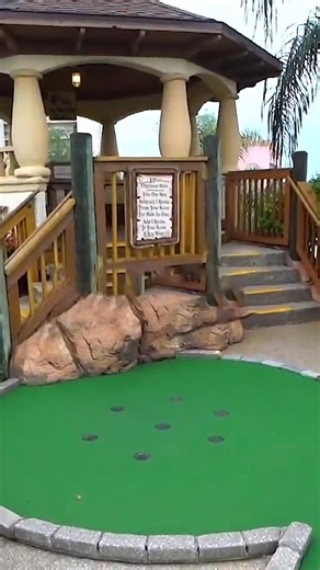 Welcome to Smuggler’s Cove Mini Golf