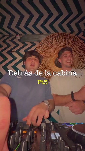 Un poco de Bacari en la cabina. Da da Dareel!! #fiesta #darel #dj #mashup #djspain #discoteca #parati #fyp #tiktok
