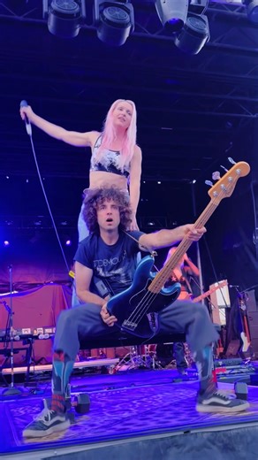 H O O K E D✨L I K E✨H E L E N on Instagram: "Happy Valentine's Day 💝 We don't often write love songs, but when we do they're about dysfunction, toxicity, codependence, and delusion. 😌 Just keeping it real over here, relationships between humans are weird and hard. Music helps us process. The most important thing: love YOURSELF 🫶 Vibing on this clip of our upcoming song "Dopamine" from our set at KLAQ Rocks The Park in El Paso...courtesy of @catrinah85 🙏. So much fun rocking with @joeycastro.