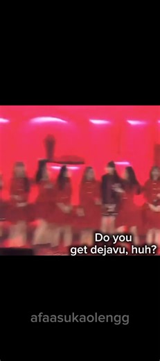 Shani Graduation: Kostumnya Sama Dejavunya!