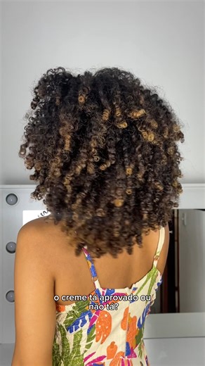 2K views | Que tal fazer aquela hidratação poderosa no cabelo? Bora testar o Novex Gelato de Cereja?  Você vai se surpreender com a consistência firme, o cheirinho irresistível e o poder de hidratação instantânea. Faça igual a @beeacalc, enluve bem os fios e veja a mágica acontecer!  #Embelleze #GelatoDeCereja #Novex #Cabelos #EmbellezeDosSonhos | Embelleze | Facebook