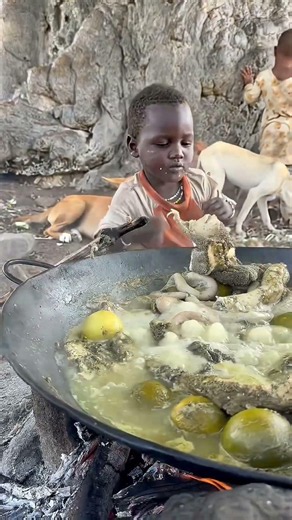 The daily life and diet of the Hazarbi tribe #africa