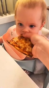 23K views · 119 reactions | Baby's eating and Funny faces  #baby #funnyvideos #babylove #babytiktok #babylove #babyeatingfood #eating #Fyp #unfreezemyacount #1millionaudition #foryoupage❤️❤️ #trendingvideo #Funnyface #Fypp #fyp | Random Babies | Facebook