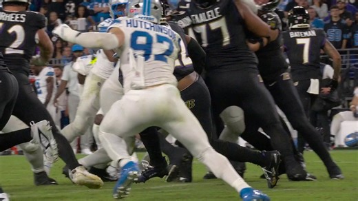 HUTCHINSON FORCES A FUMBLE ON HENRY 😳 Derrick Henry is visibly frustrated as the Lions lead in the 4th. | ESPN