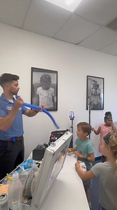 78K views · 1K reactions | BALLOON MAN MAKES A FUNNY  | Premier Entertainment - Balloon Artists, Balloon Twisters, & More | Facebook