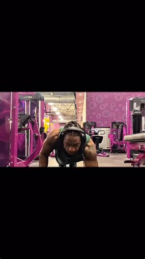 Temple Guardian Fitness on Instagram: "Decline push-ups = more stress on the upper chest. Gravity plus angles = better pec separation."