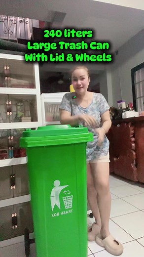 Trash can with Lid and wheels available in different color and sizes #trashcan #trashbin #trasbinwithwheels