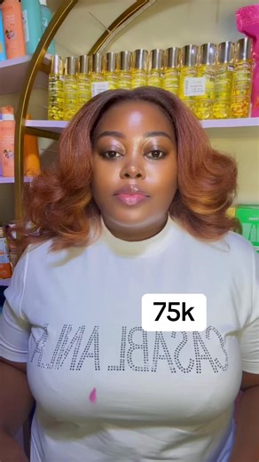 1. Fine Lines & Wrinkles \t•\tFirst appear around the eyes (crow’s feet), mouth, and forehead \t•\tCaused by collagen loss and repeated facial movements 🌿 2. Sagging Skin \t•\tLoss of firmness around the jawline, cheeks, and neck \t•\tSkin looks less tight due to reduced collagen & elastin 🌿 3. Dullness \t•\tSkin looks tired, dry, or less radiant \t•\tSlower skin cell turnover 🌿 4. Dark Spots (Age Spots) \t•\tBrown patches from sun exposure \t•\tCommon on face, hands, and chest 🌿 5. Uneven S