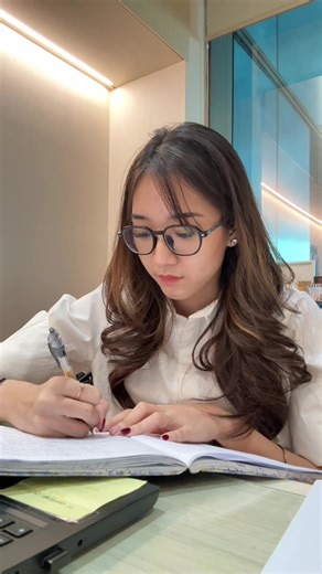 Secretary Life: Buat Sendiri Bikin Ketagihan