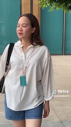 slayyy your corporate looks with our beaded lanyard 💅🎀✨ #beads #handmadeaccessories #handmadejewelry #manik #lanyard #lanyardmanik