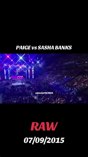 PAIGE vs SASHA BANKS RAW 07/09/2015