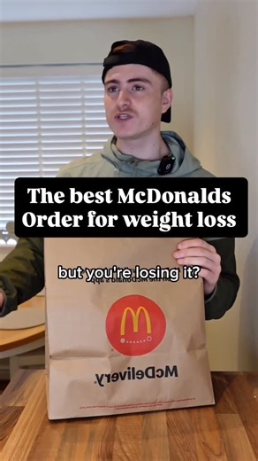 David Banks | Online Coach on Instagram: "How to eat McDonald’s on a fat loss journey 🍟 You don’t have to give up fast food if you use the right strategy… You can still get a higher calorie order occasionally but this is better for keeping calories down and fitting within macros for your diet 😊"