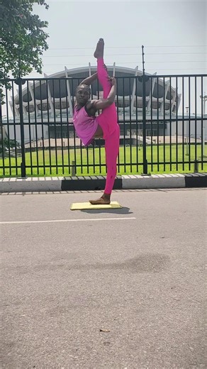 Advanced Backbending Challenge: Can You Do This? #flexibility #gymnast #flexible