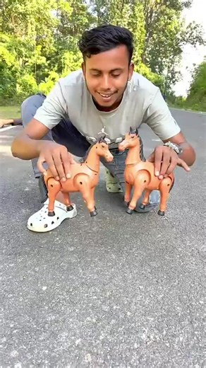 Mini Handheld Fan vs Big Table Fan Comparison